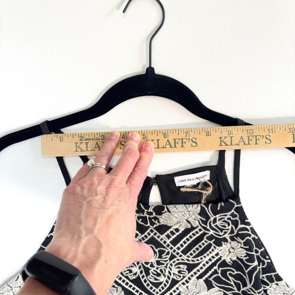 Love on a Hanger Womens Medium Black Embroidered Tank Top Boho Chic Sleeveless - Picture 9 of 10